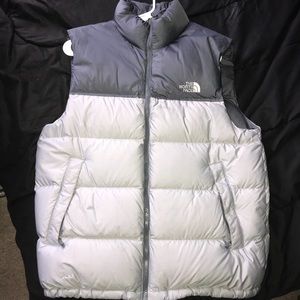 Men’s The North Face vest size medium